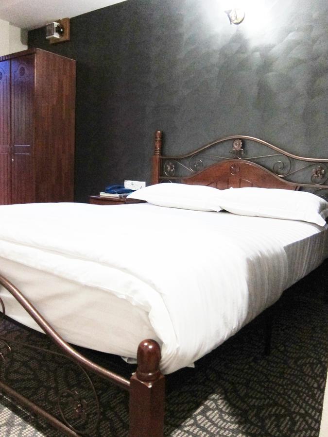 Oriental Inn Кучинг Экстерьер фото