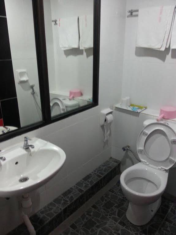 Oriental Inn Кучинг Экстерьер фото